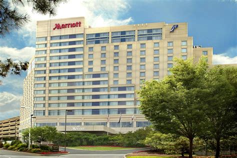 phl airport hotel reviews S